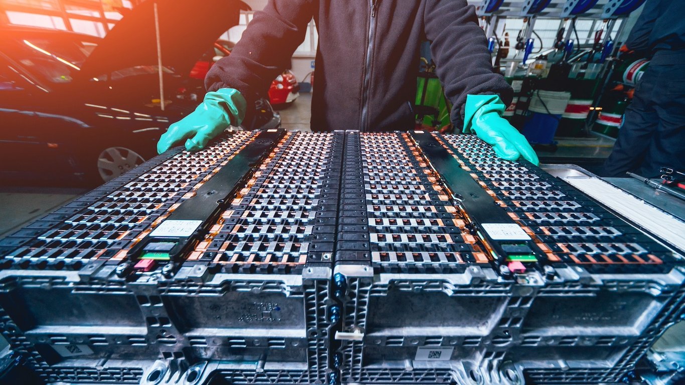 Chinese CATL unveils revolutionary batteries: 10 times cheaper and millions of kilometers