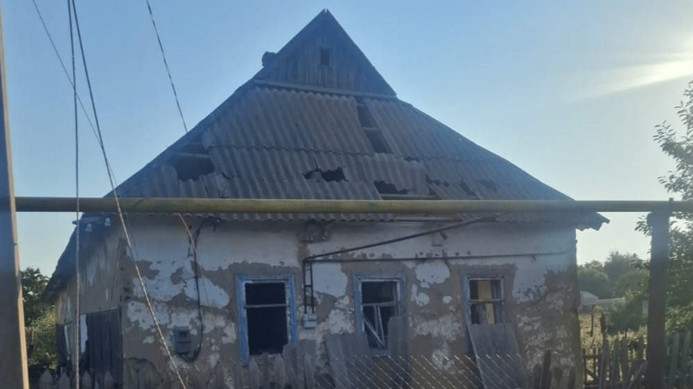 Росіяни обстріляли Дніпропетровщину: десятки атак, руйнування та пожежі