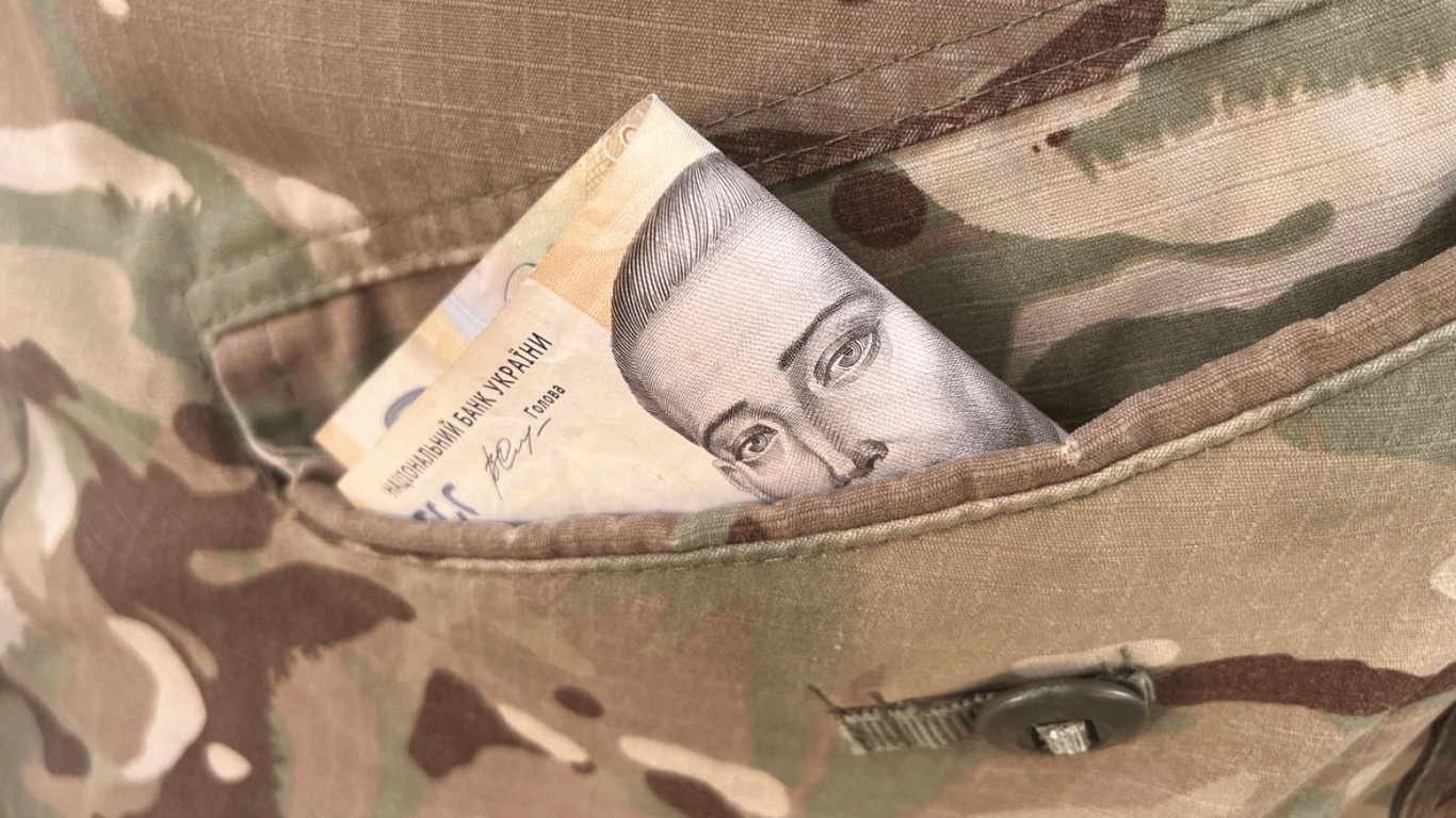 Військові ЗСУ можуть отримувати 170 тисяч гривень щомісяця: хто має право на доплати