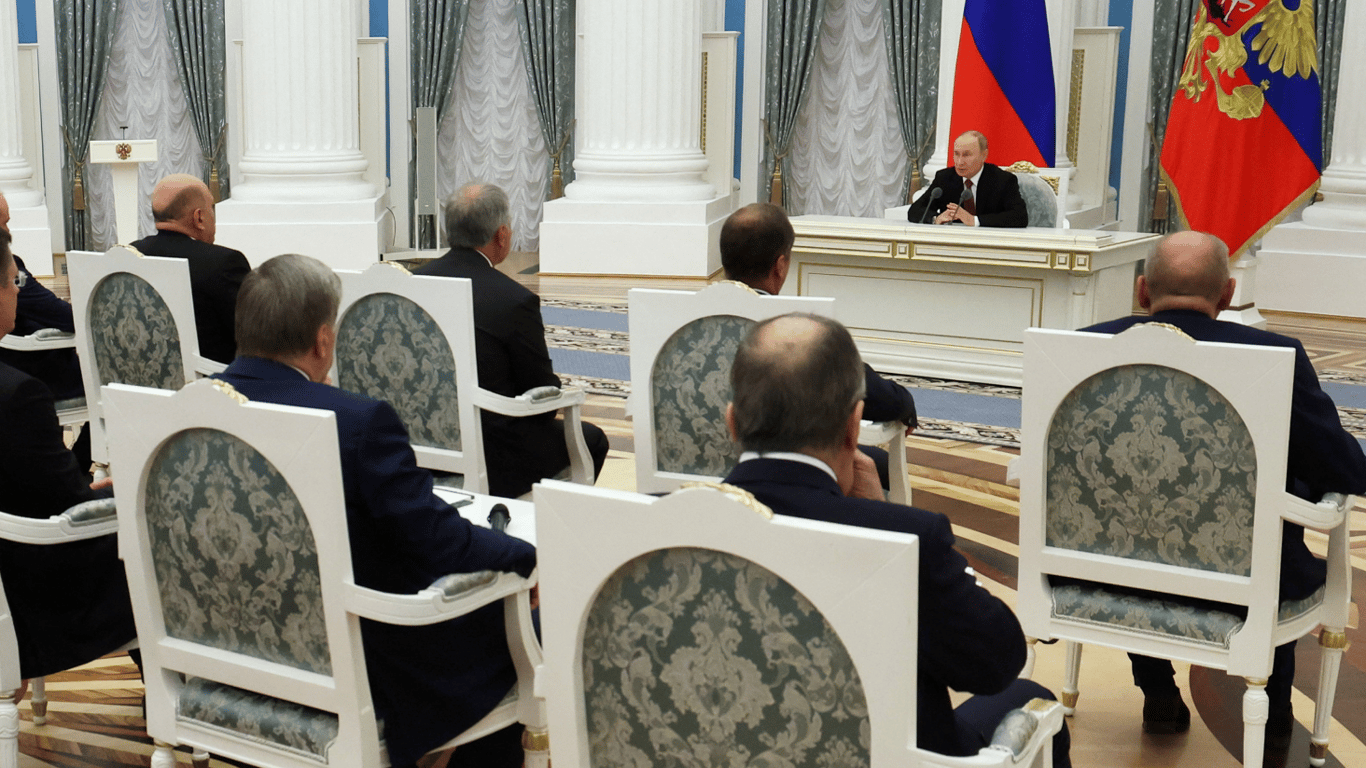 Росія просуває міф про миротворця Путіна: як Кремль маніпулює Заходом