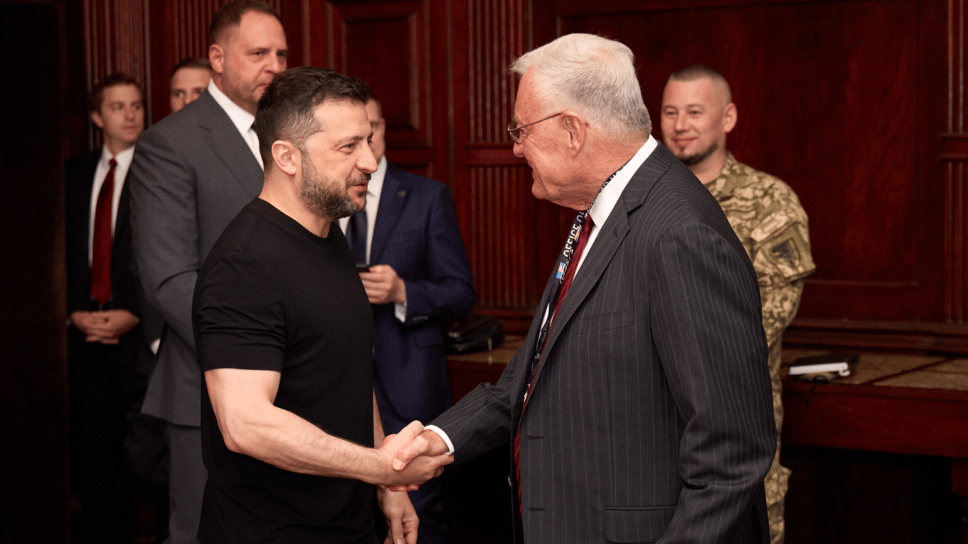 Зеленський зустрівся з представником США перед переговорами з Трампом: деталі