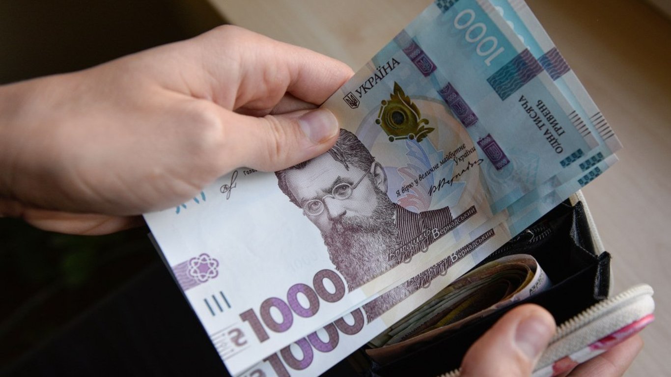 Мобілізовані ФОПи та військові звільняються від податків: як отримати пільгу