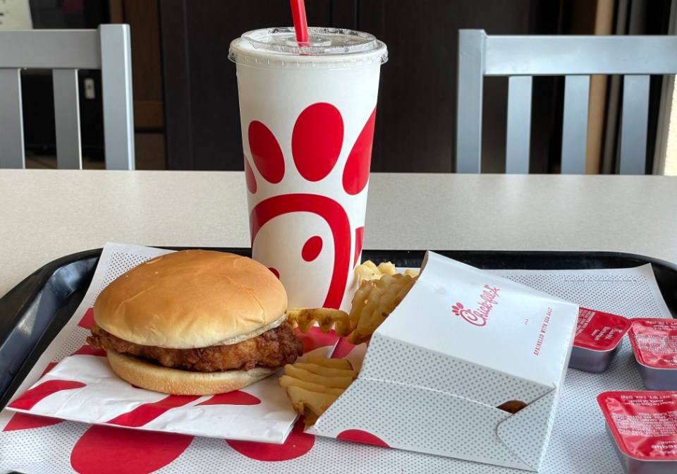 Iconic US fast food chain with 3,000 sites confirms return to Britain with new restaurants opening from this autumn