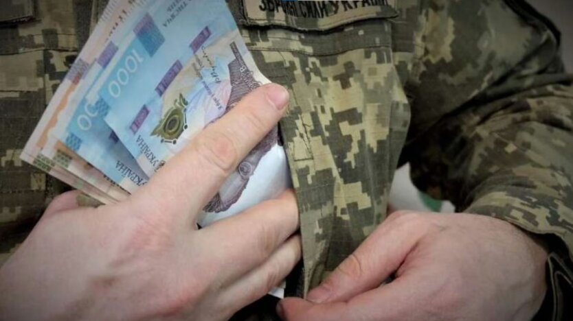 Не лишь оклад: какие выплаты и бонусы могут получить военнослужащие с 1 мая
