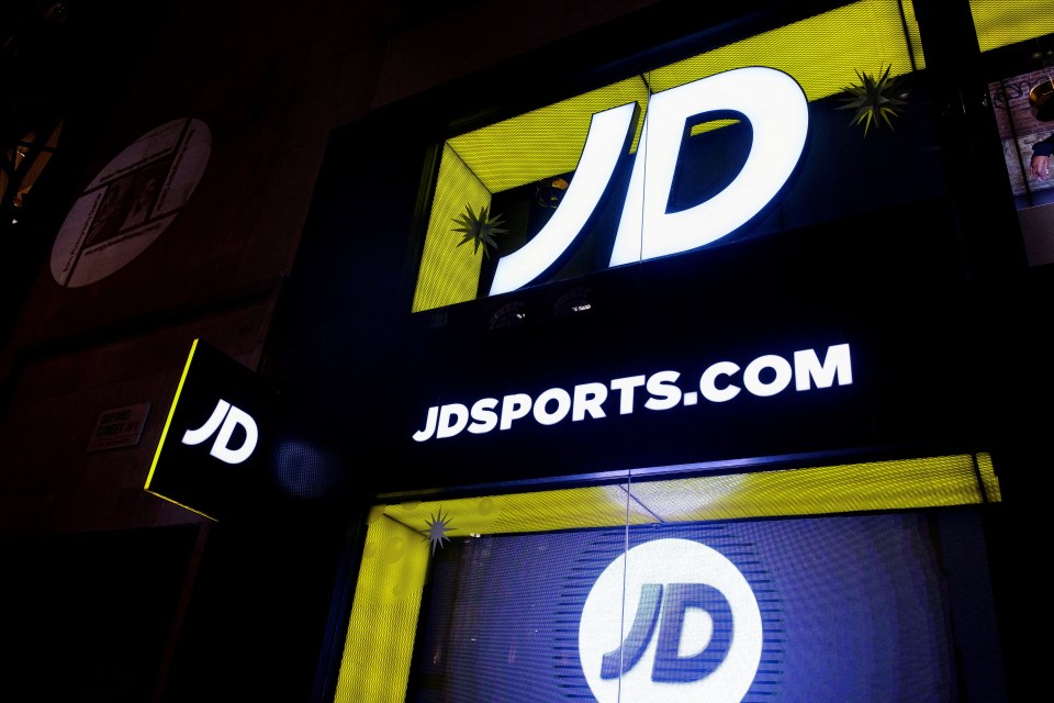 JD Sports hat einen großen Sale gestartet: Rabatte von bis zu 50% auf das gesamte Sommerangebot