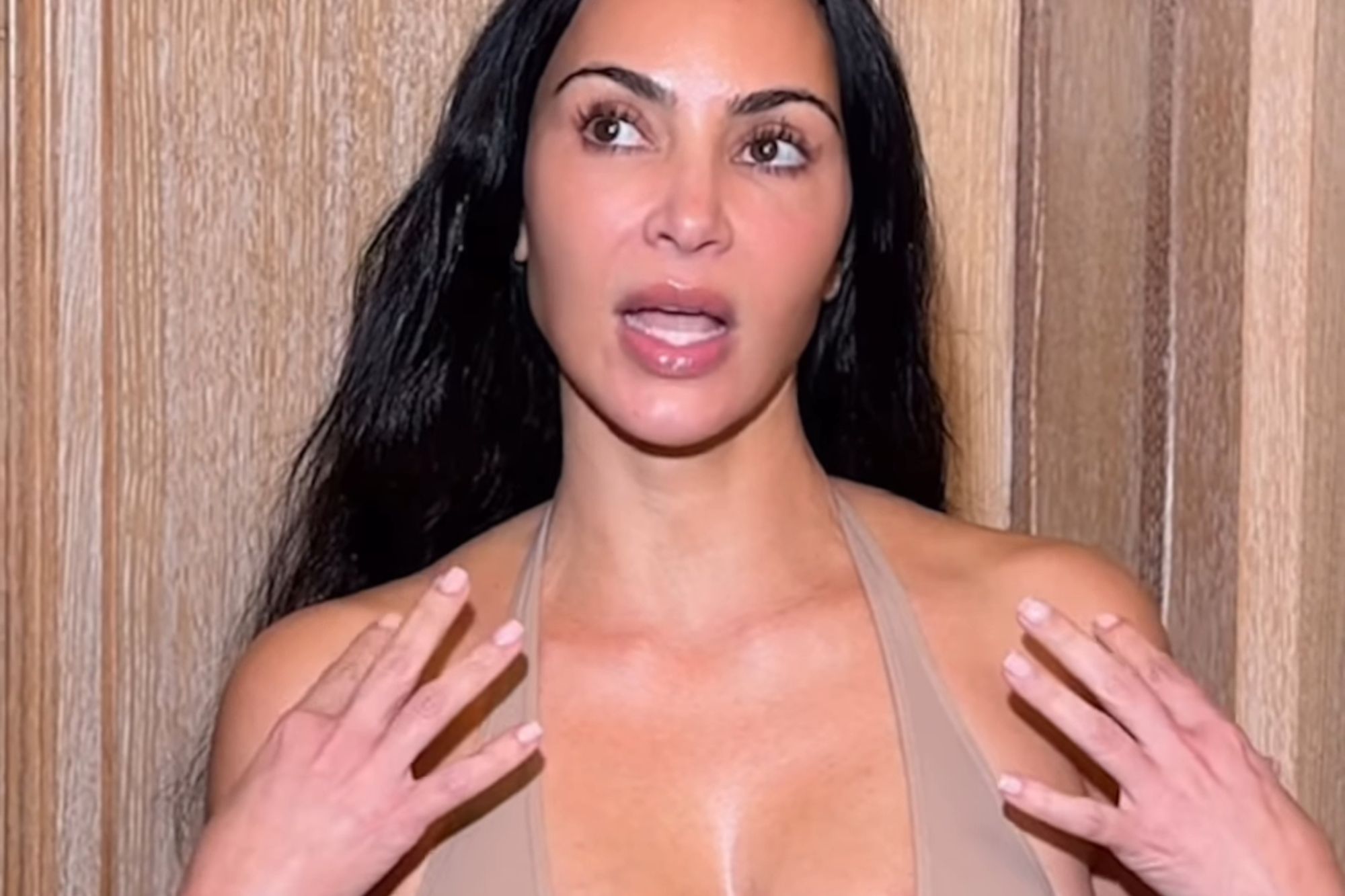 Kim Kardashian Showed Her Christmas Residence: 20 Christmas Trees and a Winter Fairy Tale in Her Mansion