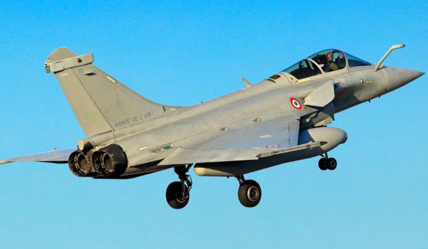 Modernization of France's nuclear deterrence: new Rafale with hypersonic missiles