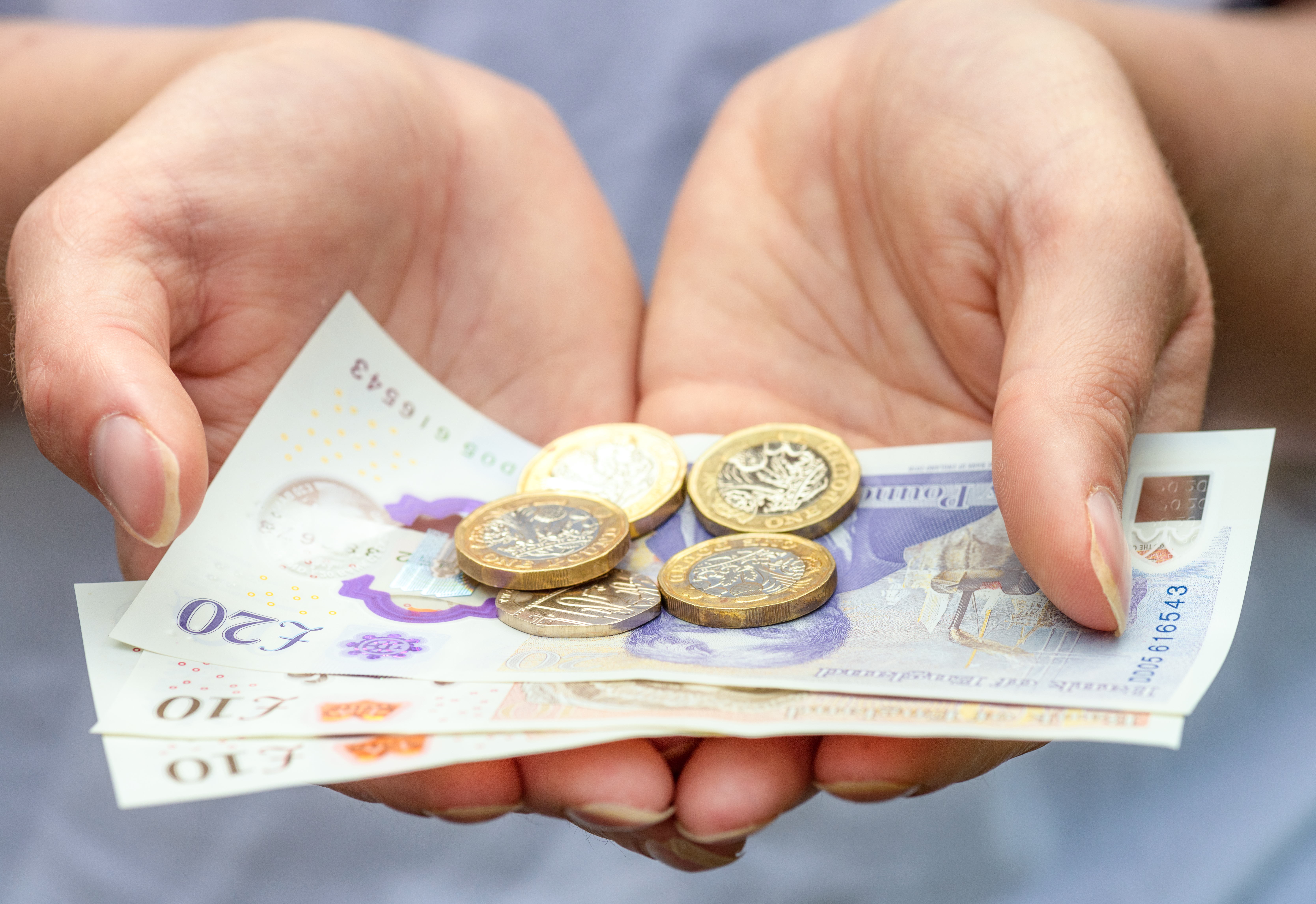 Monzo снижает проценты по виртуальной копилке: миллионы клиентов потеряют доход