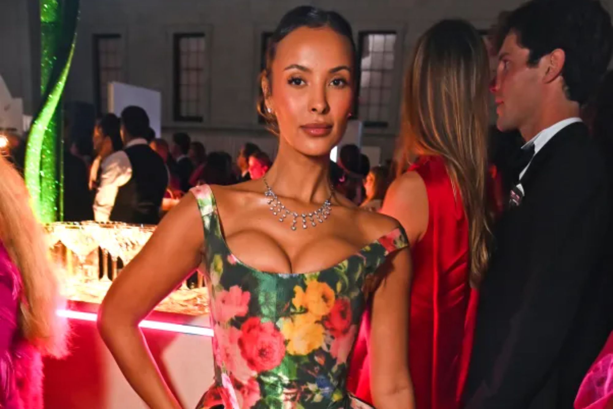 Love Island star in stunning dress: details of the gala evening look