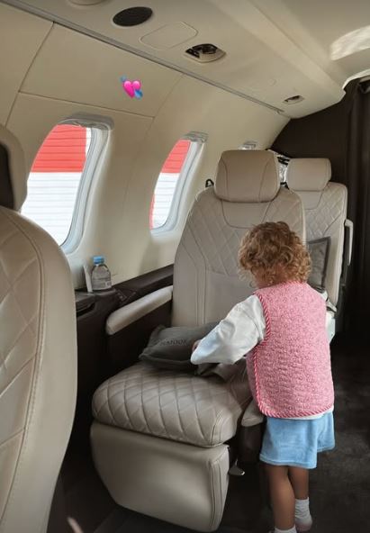 Molly-Mae and Tommy Fury with their daughter in France: family trip on a private jet