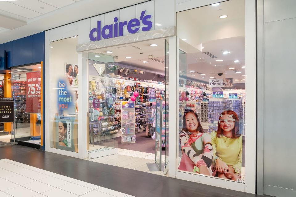 Бренд Claire's врятовано: понад 150 магазинів у Британії знайшли нового власника