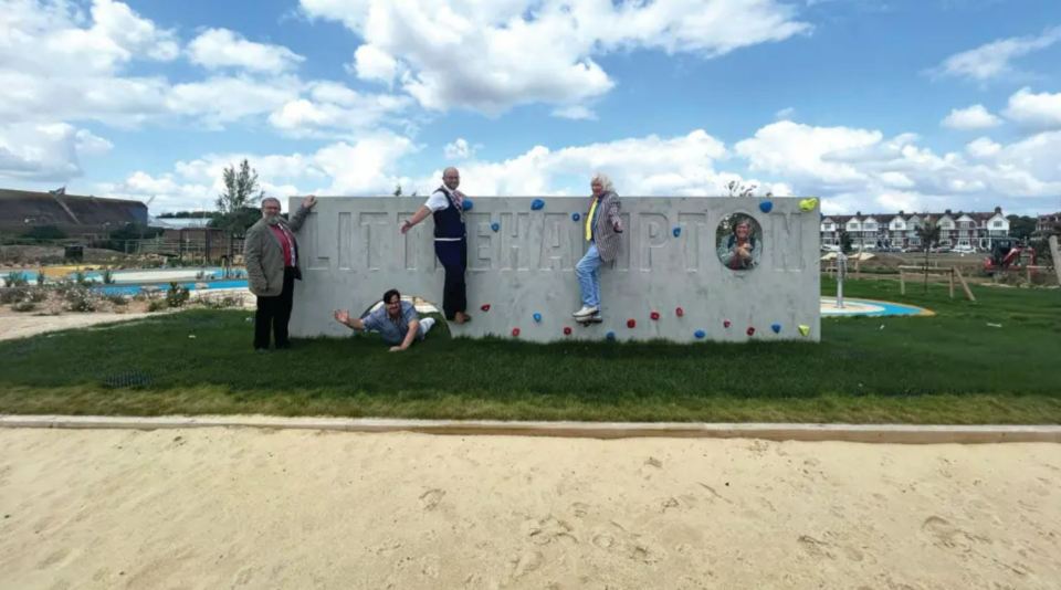 В британском городке открыли обновленную набережную за £7,2 миллиона