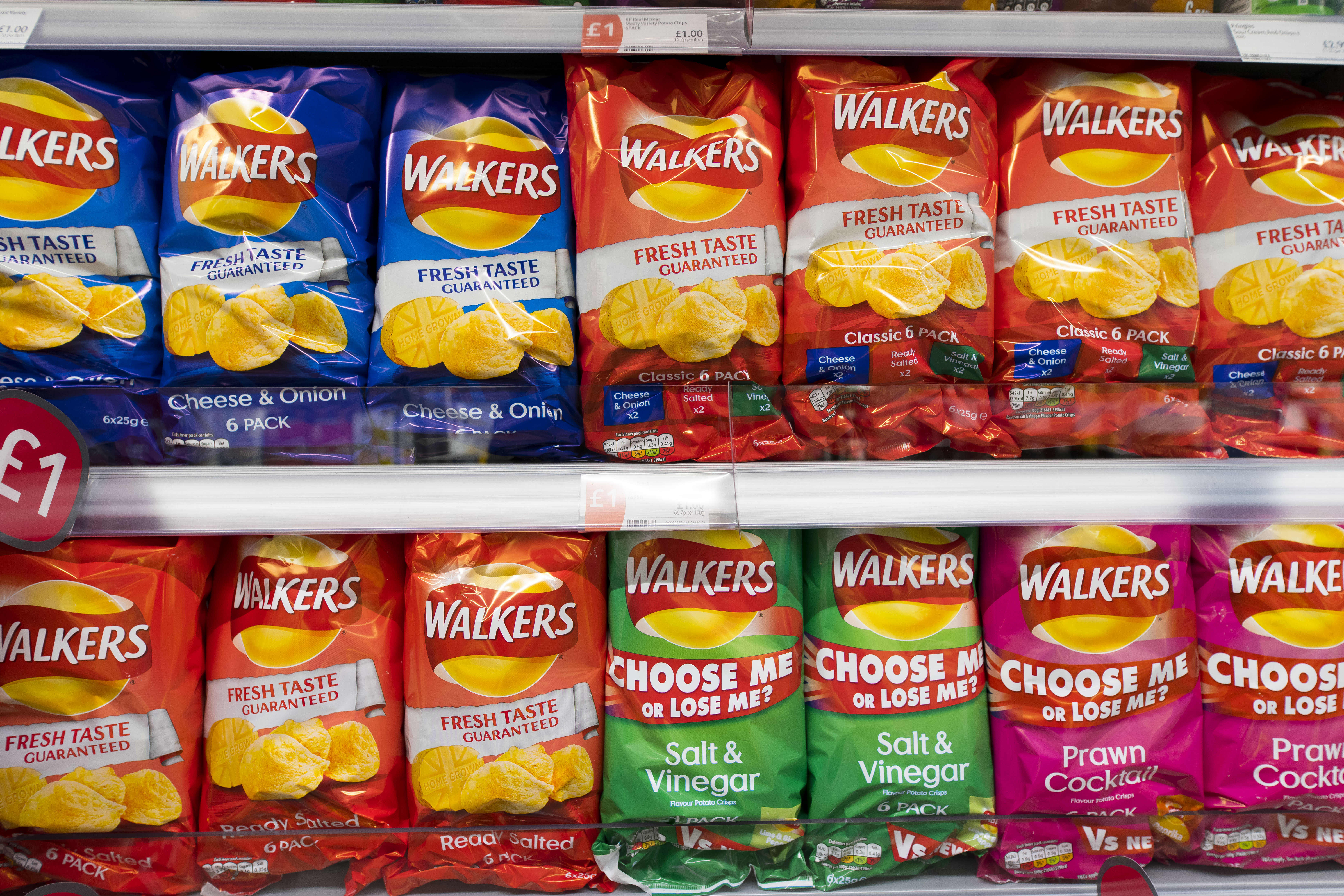 Walkers снимает с производства любимый вкус чипсов: что появится вместо