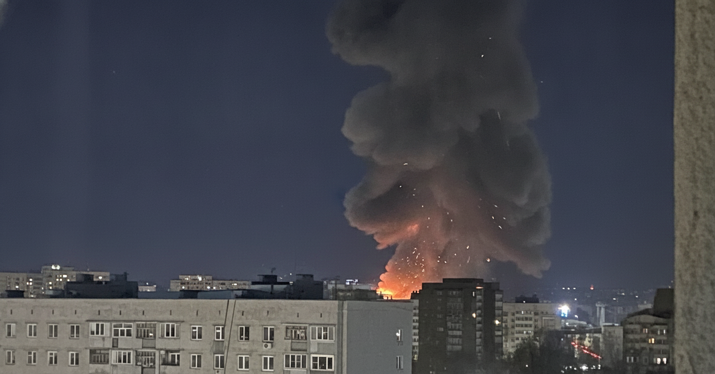 Атаки на российские заводы: в Чебоксарах поражено предприятие по выпуску армейских антенн, в Самаре горит НПЗ