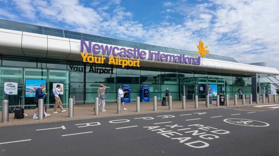 EasyJet открывает базу в Ньюкасле раньше: 11 новых рейсов в Турцию и Египет