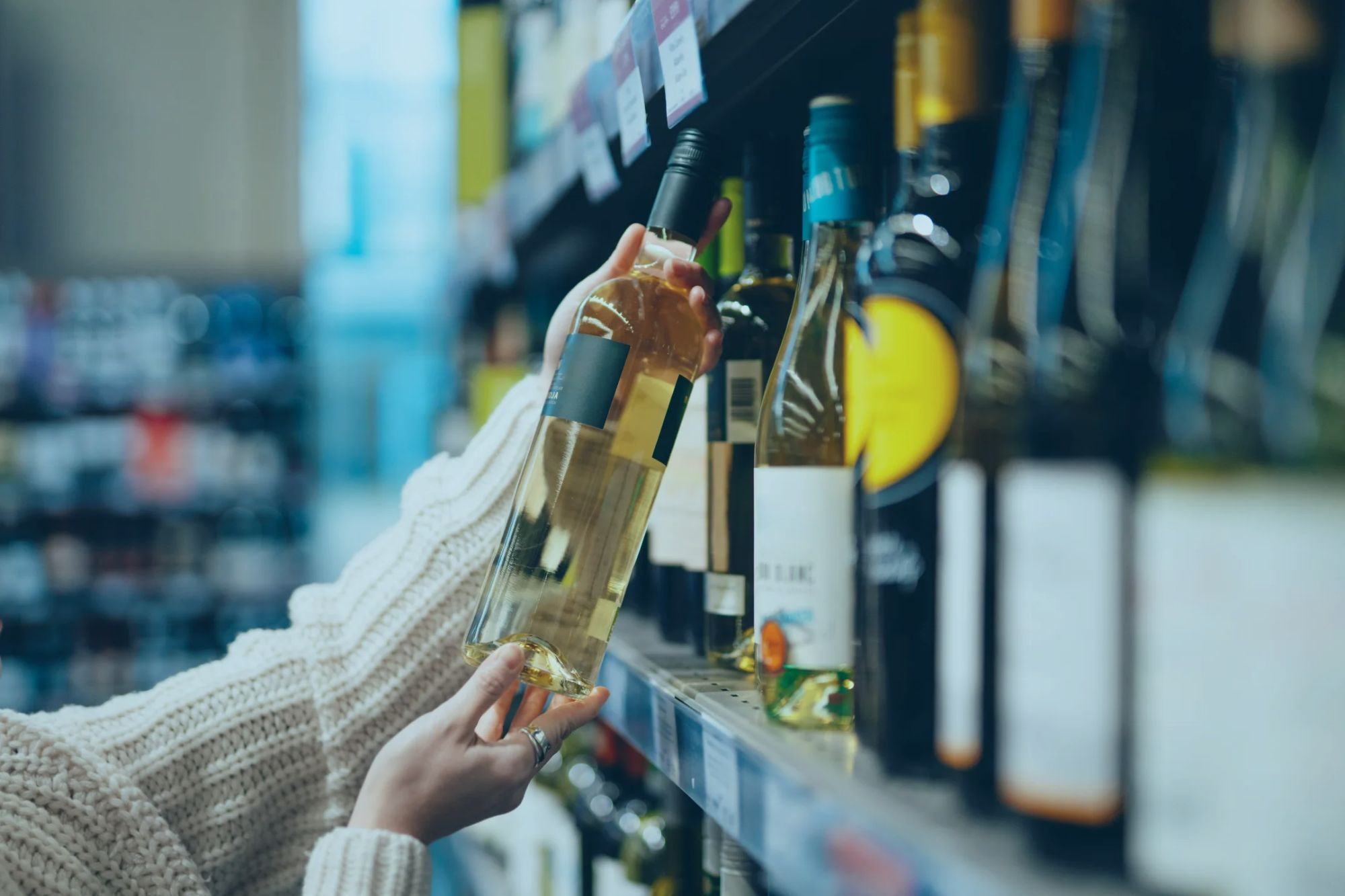 ALDI ограничивает продажу шампанского: в чем причина резкого роста спроса
