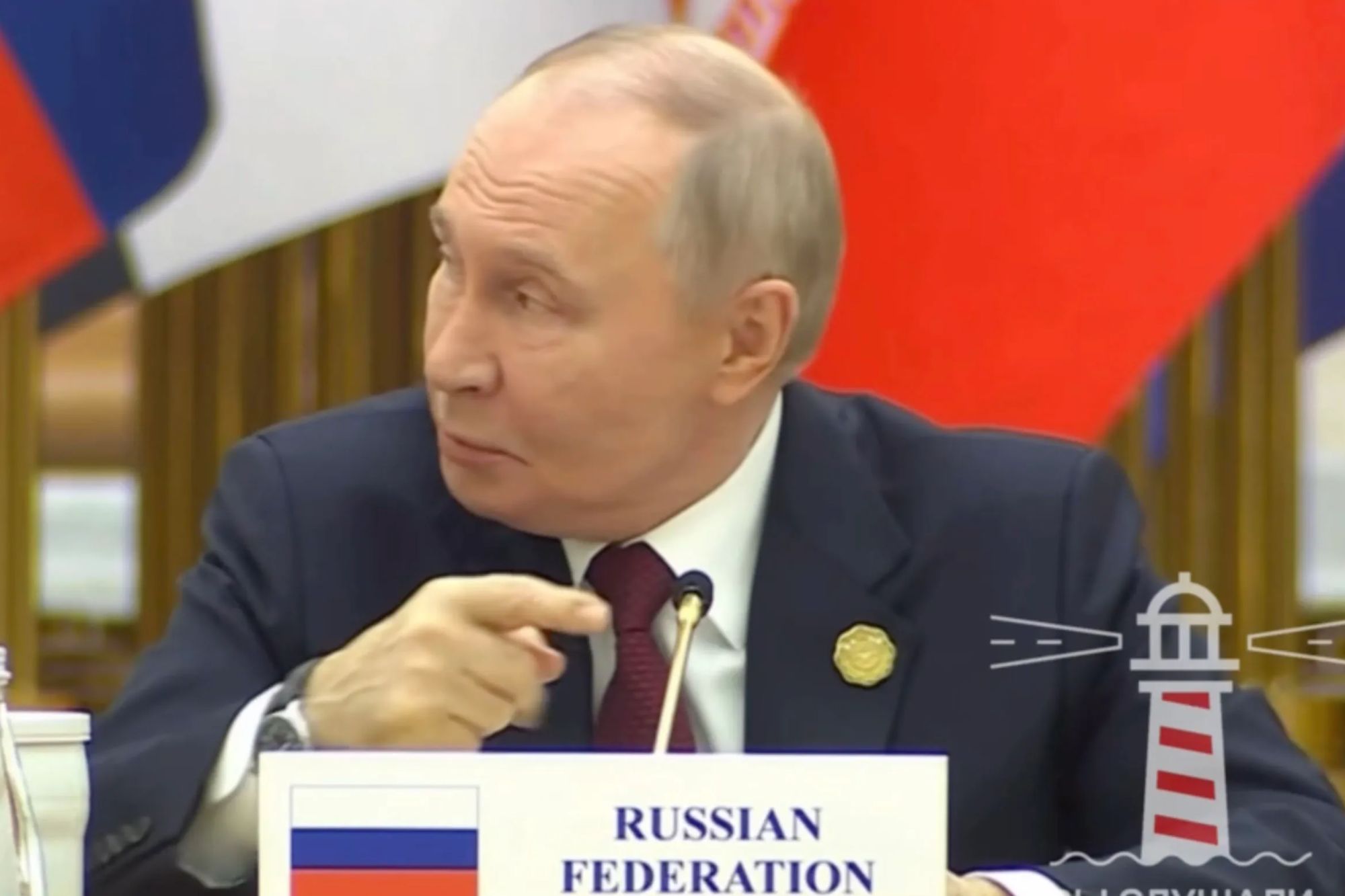 Путін на міжнародному форумі: мікрофон забастував на 34 секунди