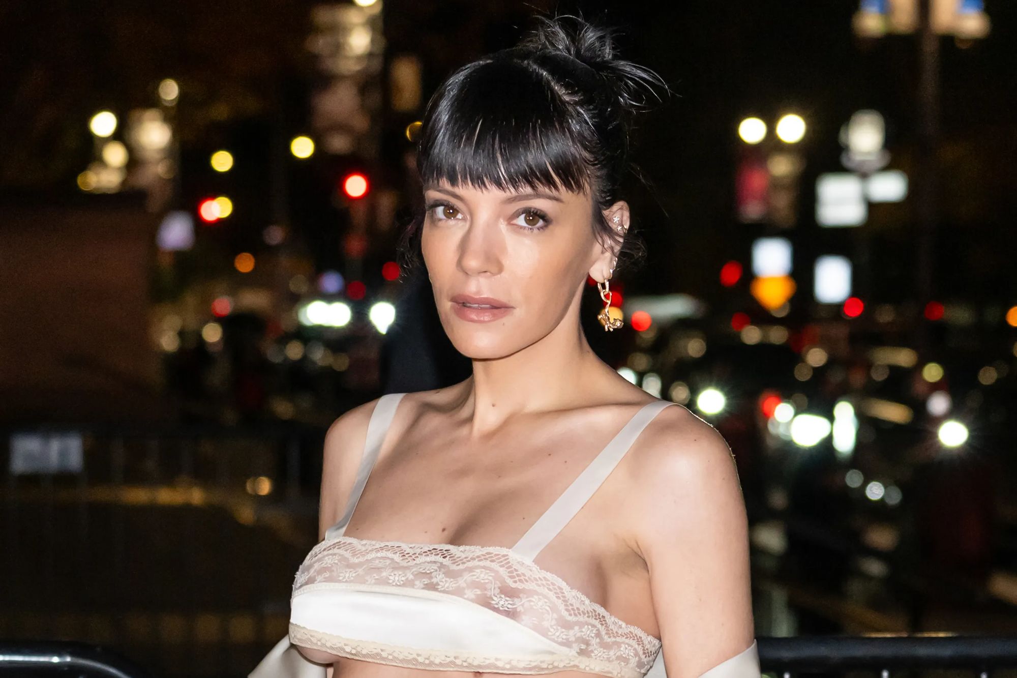 Lily Allen explained breast surgery after divorce: what was the reason
