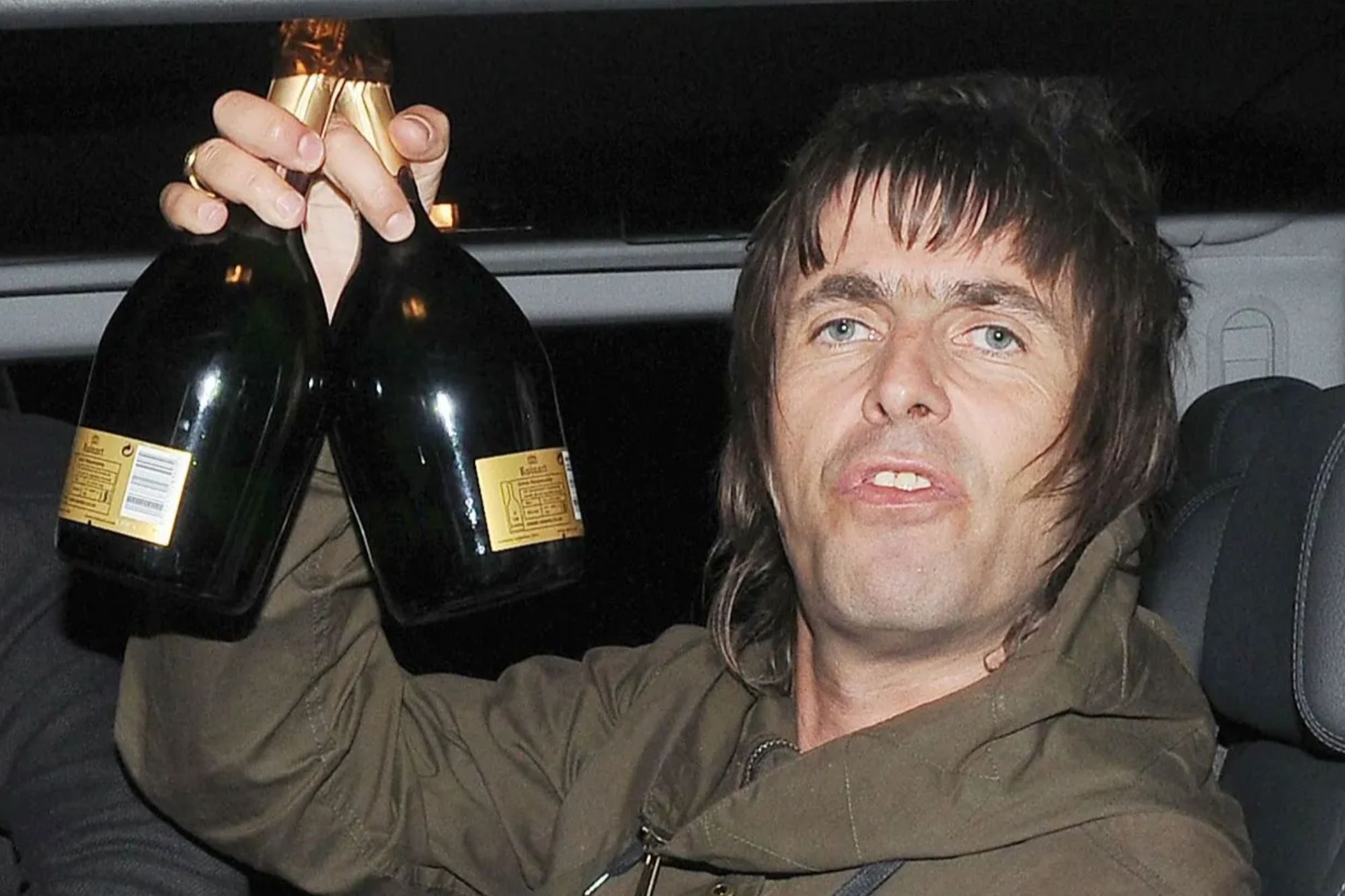 Gallagher Reveals Details of Oasis Tour: 11-Hour Party on Board the Plane