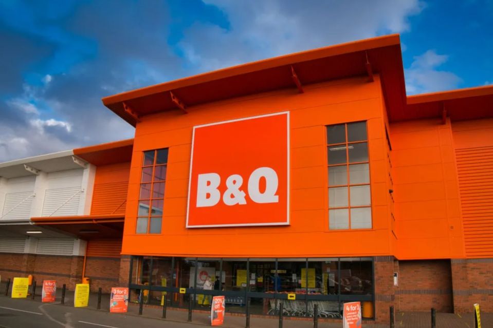 B&Q змінює графік роботи у вихідні: коли закриються магазини