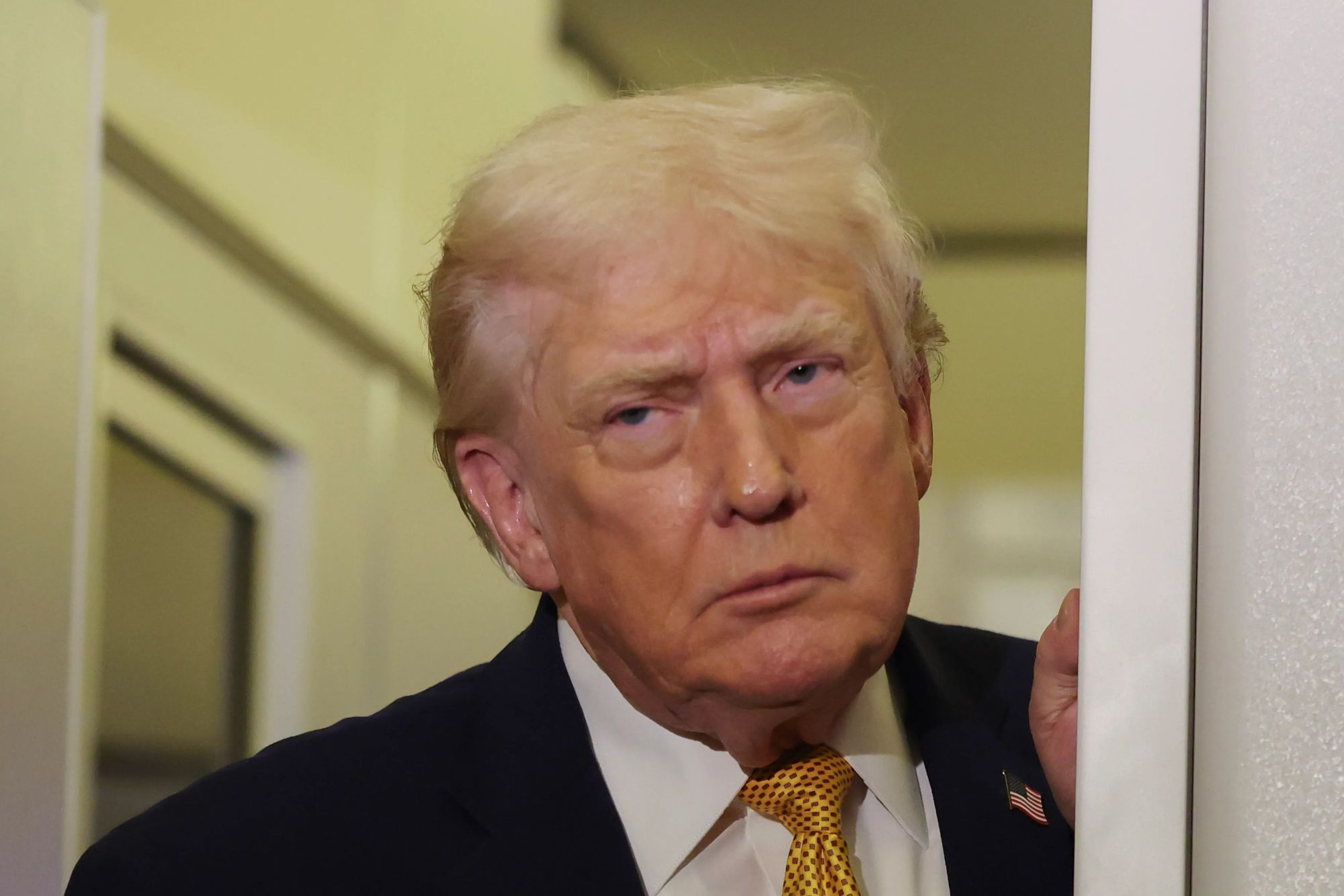 Трамп знову загрожує силою щодо Гренландії: чи витримає це НАТО