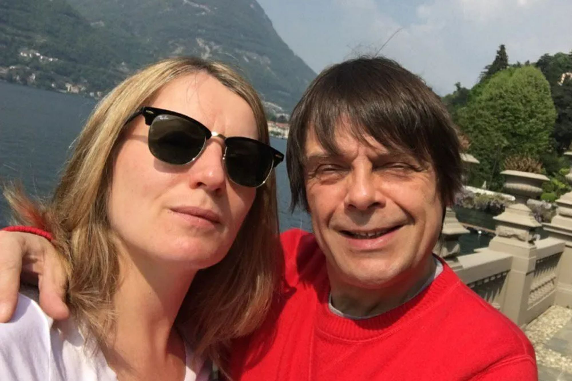 Death of The Stone Roses bassist: homeland reported tragic loss