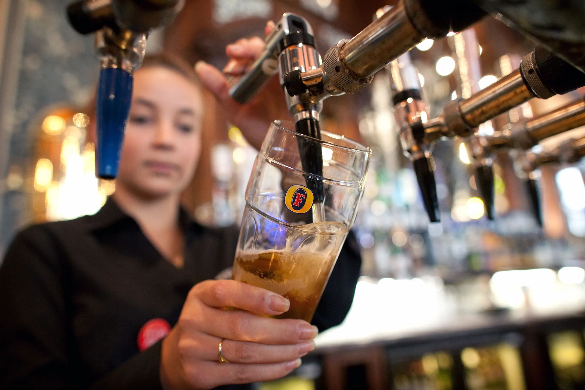 Закрытие пабов Wetherspoon: какие заведения закроются в 2025 году
