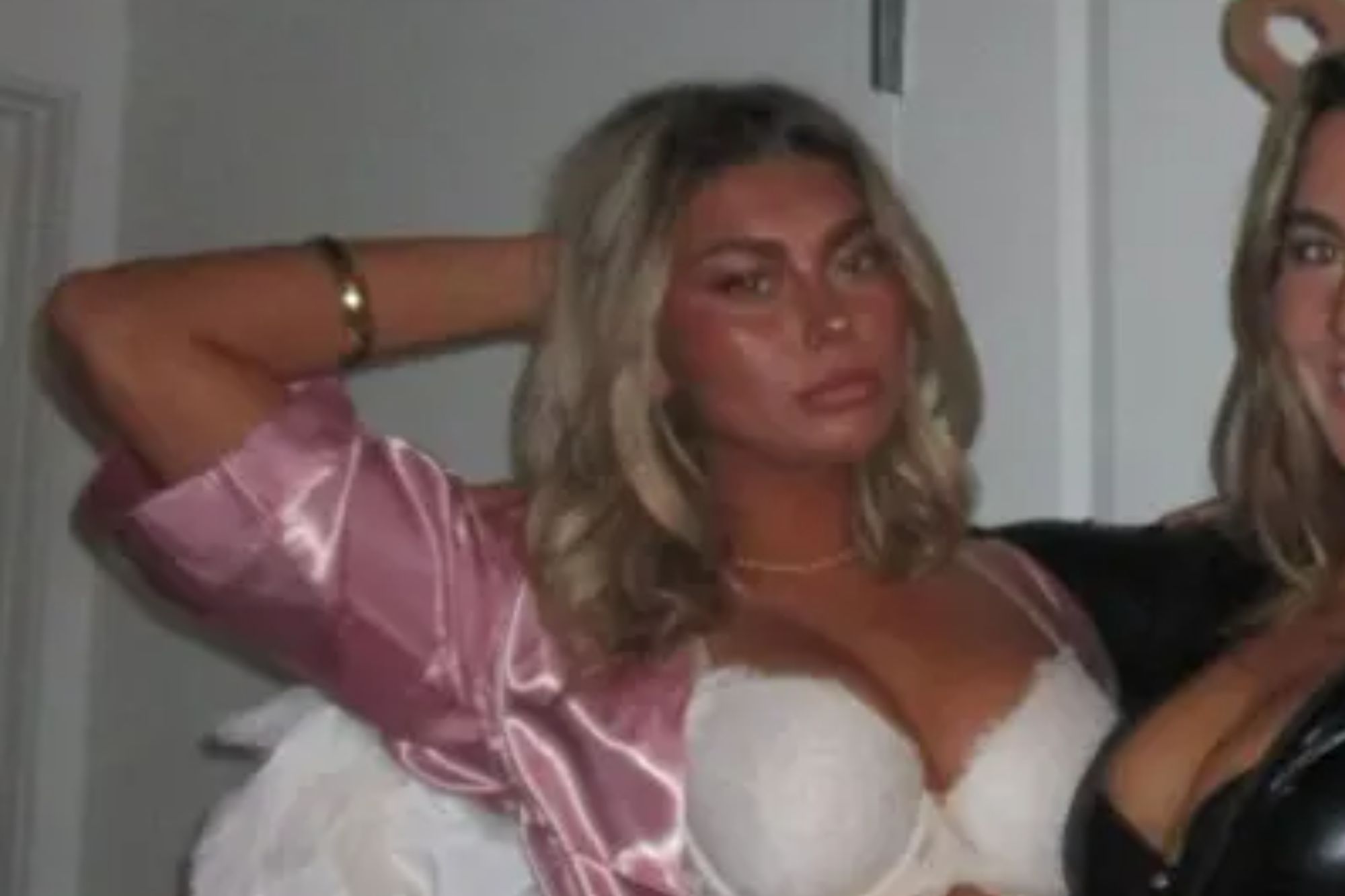 The daughter of a 90s star became a Victoria's Secret model: inherited her mother's talent