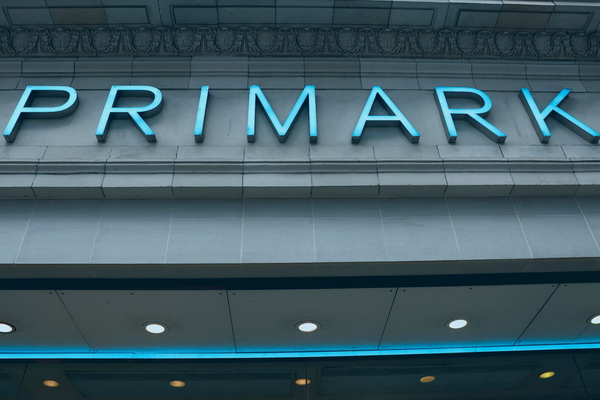 Primark закрывает свой первый магазин за 10 лет: что произошло в Дарфорде