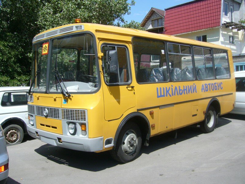Уряд виділив 500 млн грн на шкільні автобуси: які громади отримають