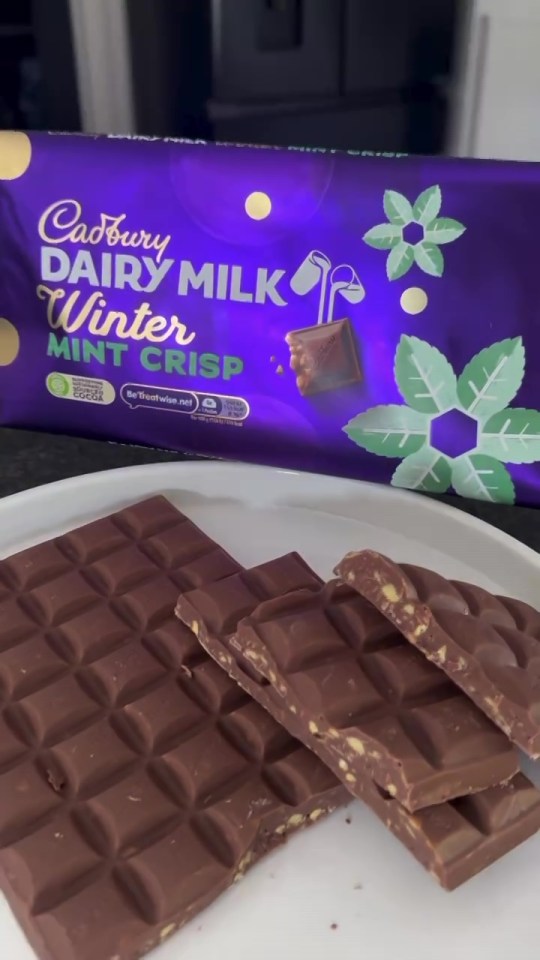У Tesco та Asda з'явився рідкісний рождевяний батончик Cadbury: що в ньому особливого