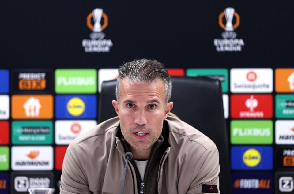 Sędzia przyznał się do błędu w meczu Feyenoord – Aston Villa: co się stało