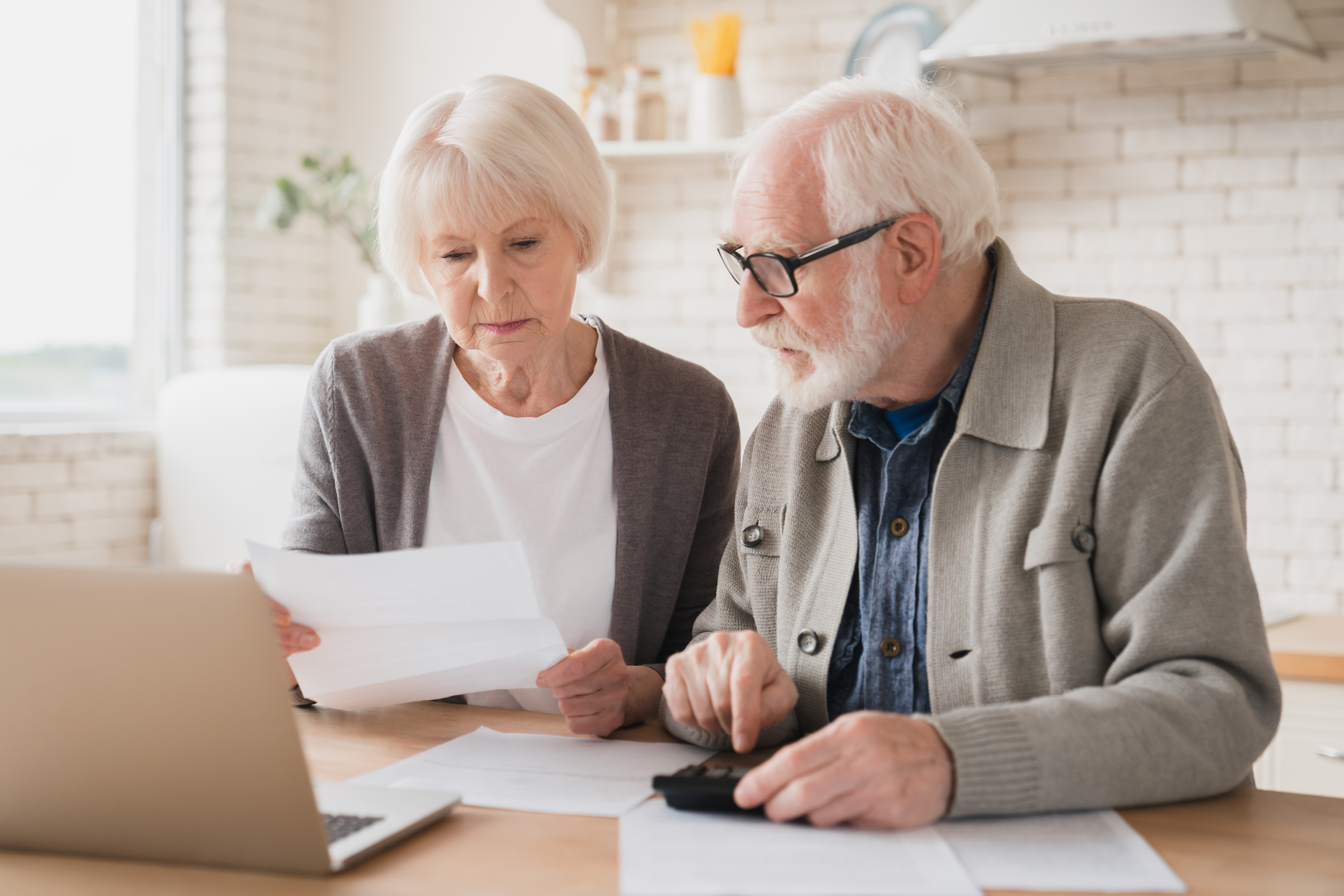 Millions of pensioners can receive thousands of pounds: how to claim payments