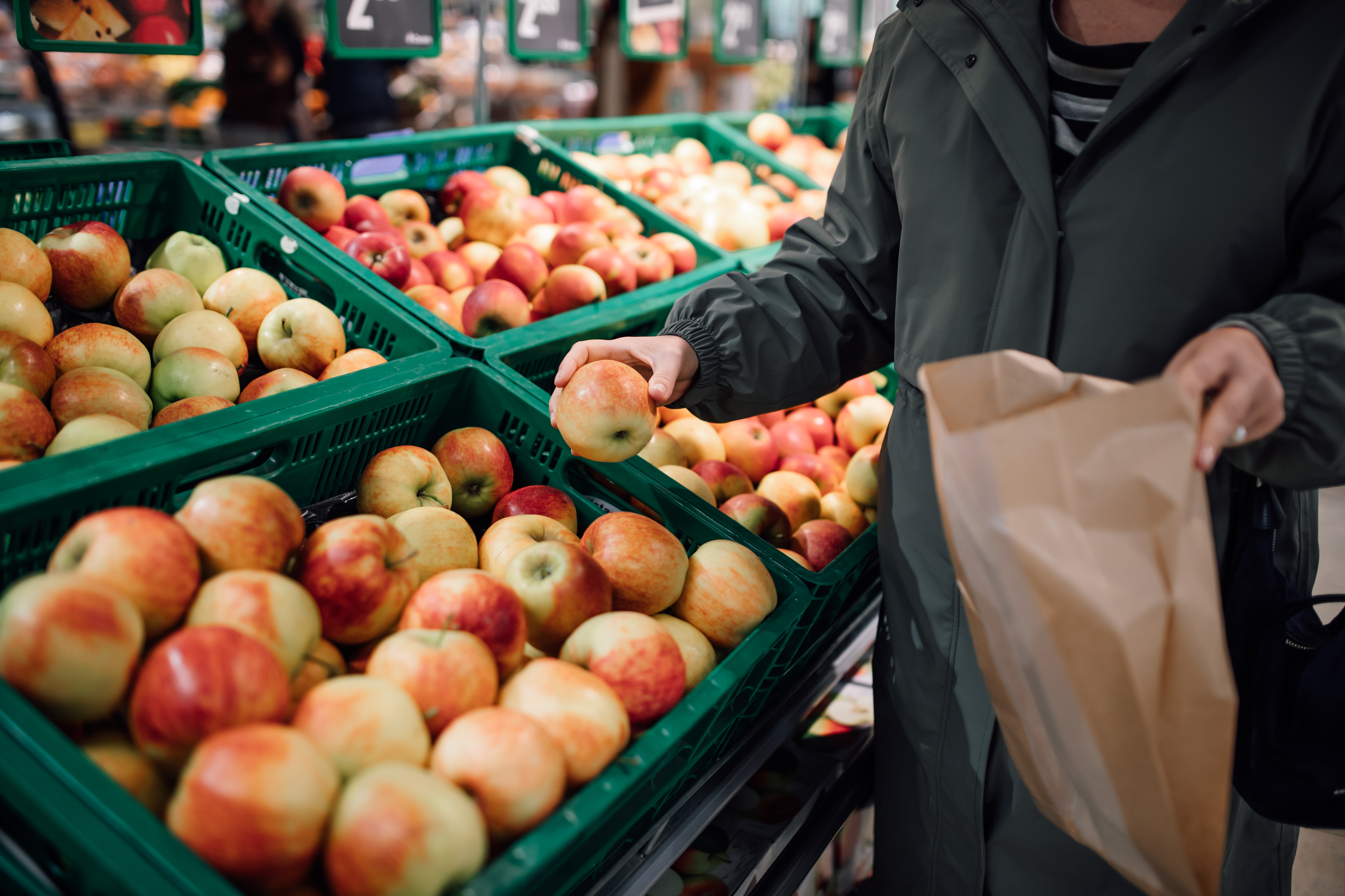 Tesco раздает бесплатные фрукты в 800 магазинах: детали акции
