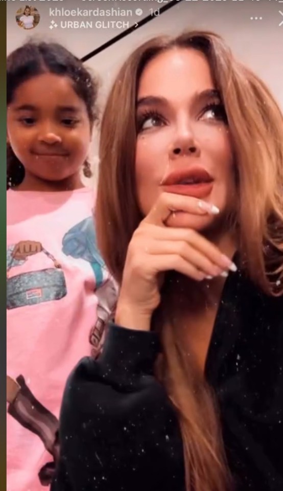 Shocked with her new look: fans criticized changes in Khloe Kardashian's face