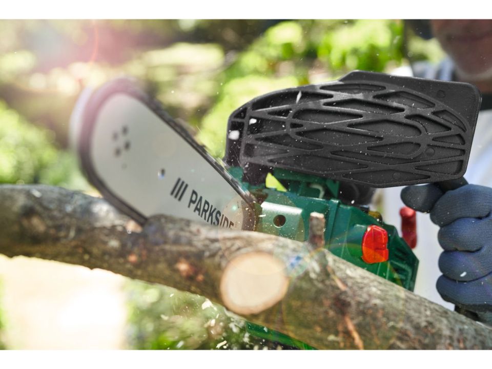 Lidl shoppers go wild for handy power tool for gardens in the middle aisle – it’s £30 cheaper than Toolstation version