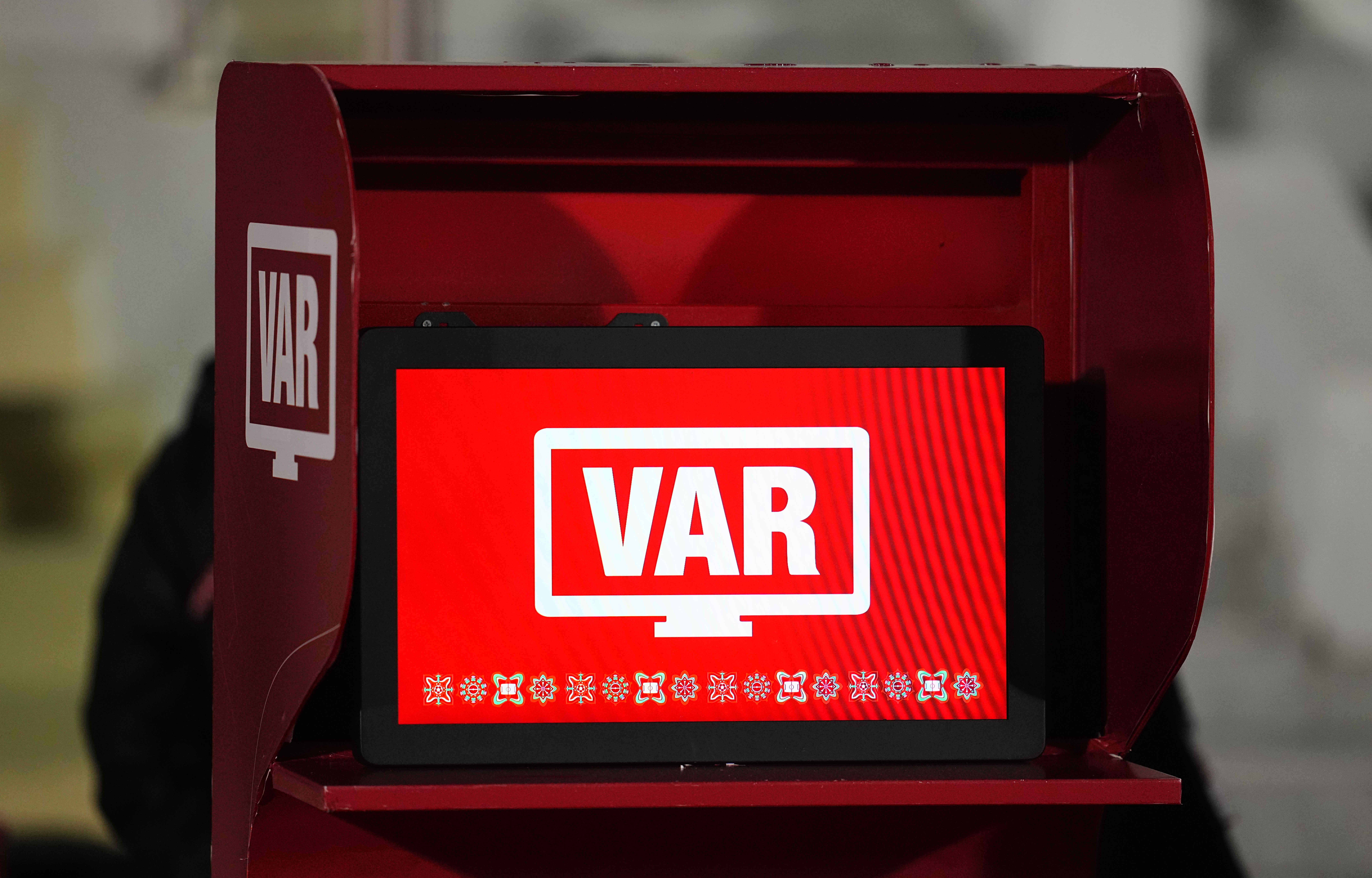 Нова технологія VAR на ЧС-2024: як зміняться офсайди та відео від суддів