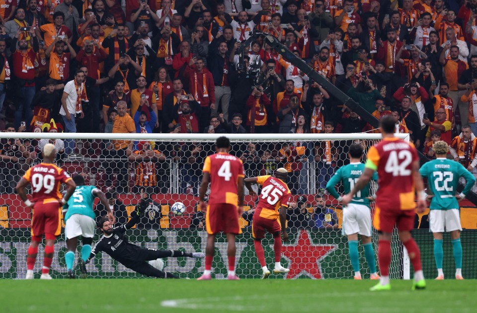 Liverpool verlor gegen Galatasaray: Warum die Probleme im Team von Slot begannen