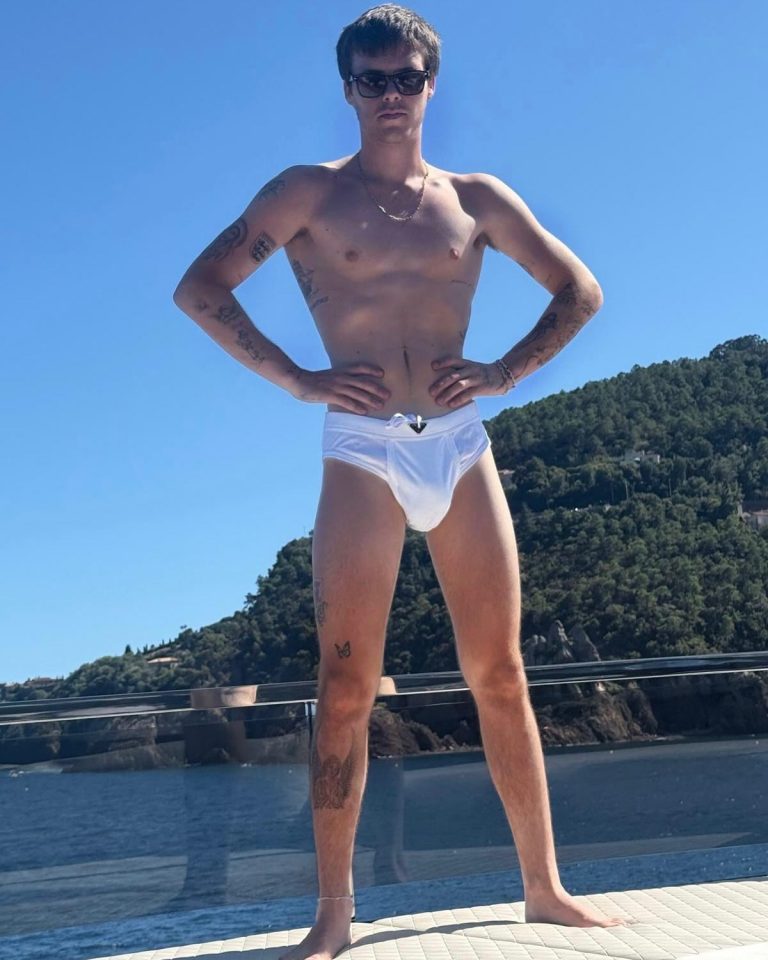 Cruz Beckham in Speedos in Italy: Bright Photos with Dad David