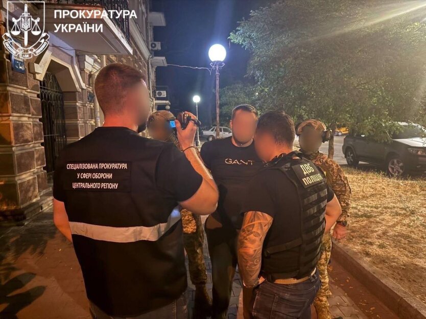 Колишнього військового затримали за організацію схеми перетину кордону: деталі справи