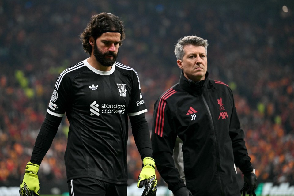 Alisson opuści mecz z Chelsea: kto zastąpi Brazylijczyka w bramce Liverpoolu
