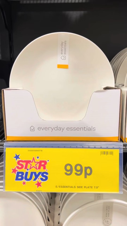 HOME Bargains розпочав масштабний розпродаж для студентів: кухонне приладдя від 99 пенсів